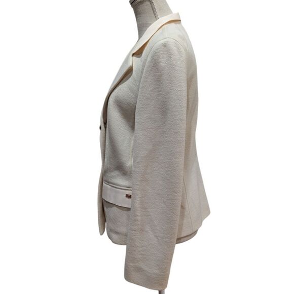 Escada Women's EU 40, US M Wool Blend Powder Cream Rose Gold Two Button Blazer - Picture 4 of 12